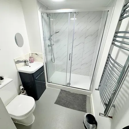 Comfy Small Double Westbury-on-trym Бристоль
